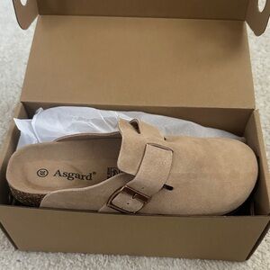 Birkenstock (lookalike) clogs